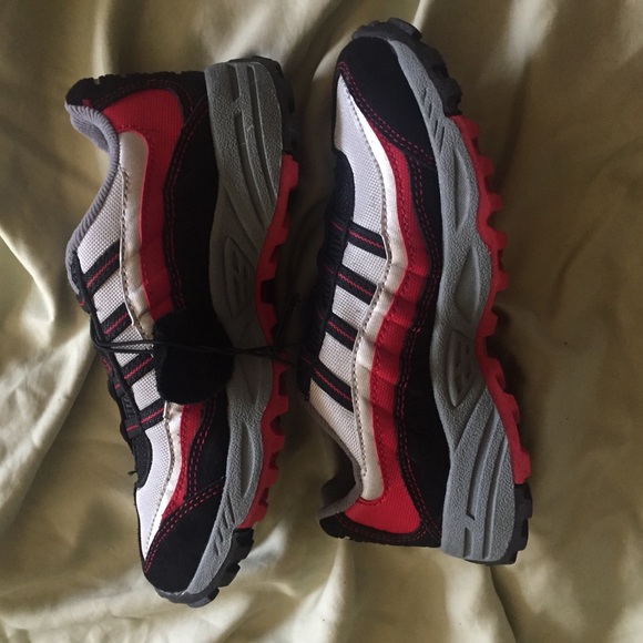 Boy’s joggers shoes from Children Place - Picture 4 of 8